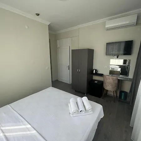 Maritsa Comfort فندق أديرني