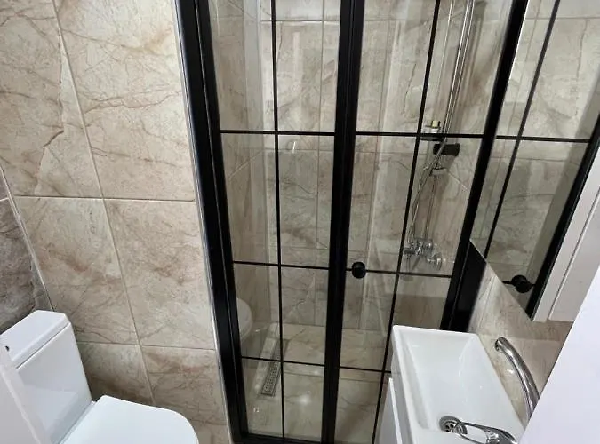 Maritsa Comfort فندق أديرني